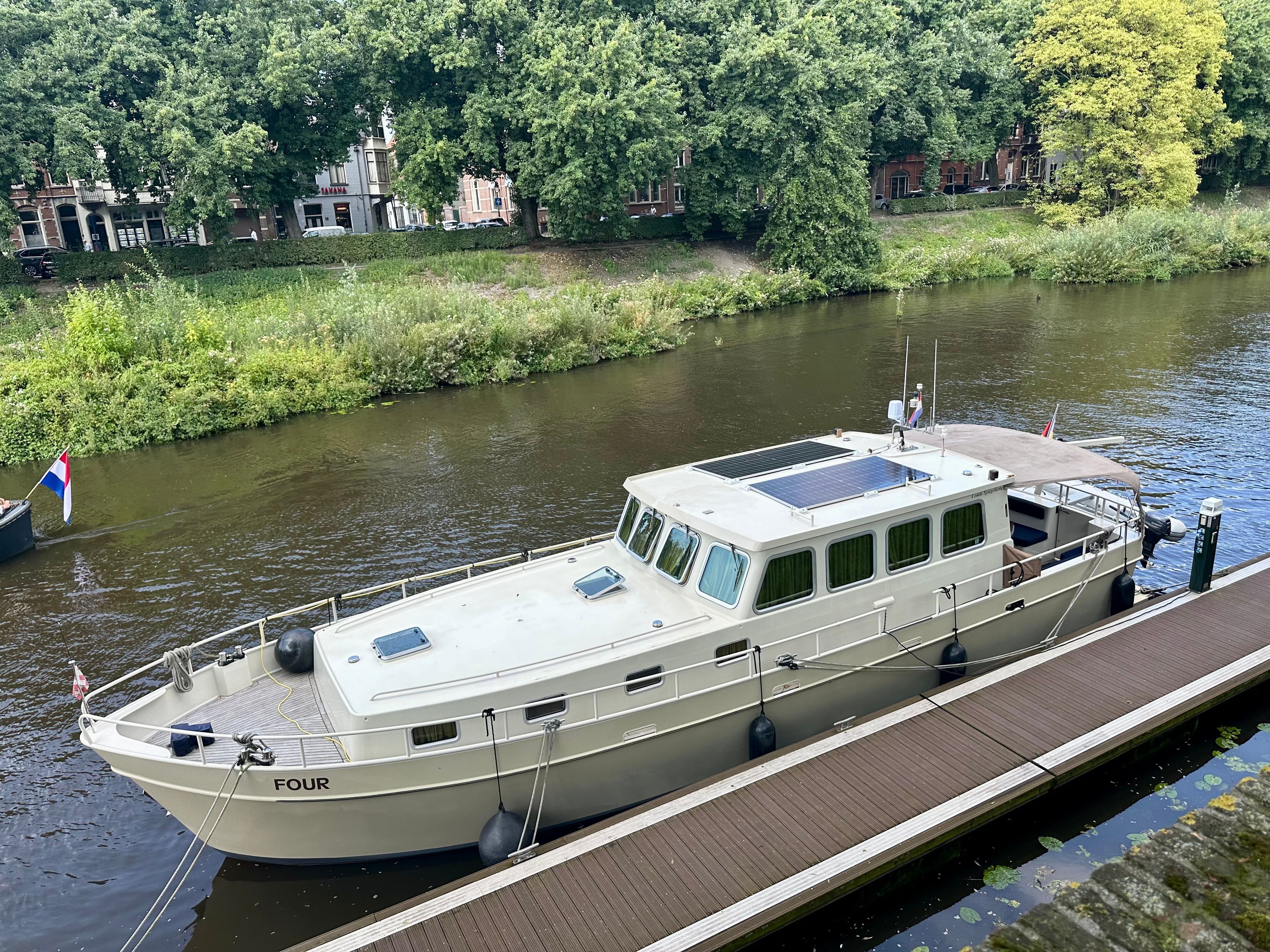 2005 Custom Combi Spiegelkotter 1400