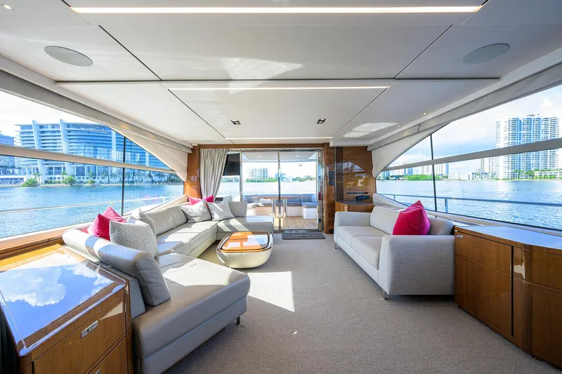 Escape Yacht Photos Pics 