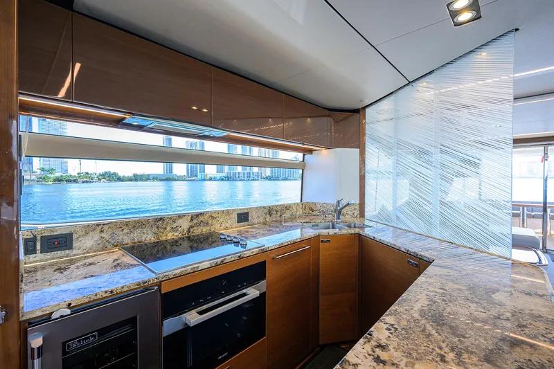 Escape Yacht Photos Pics 