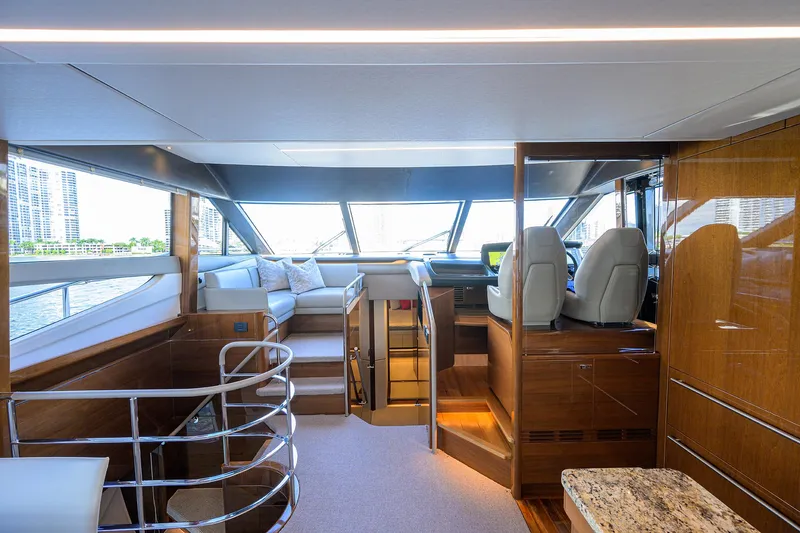 Escape Yacht Photos Pics 