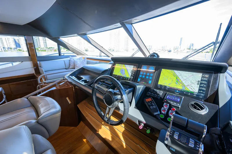 Escape Yacht Photos Pics 