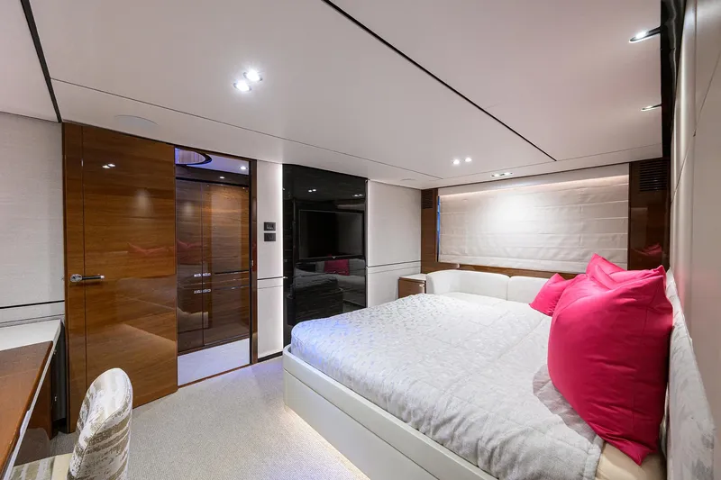 Escape Yacht Photos Pics 