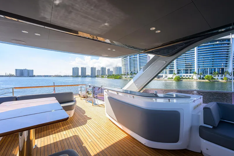 Escape Yacht Photos Pics 