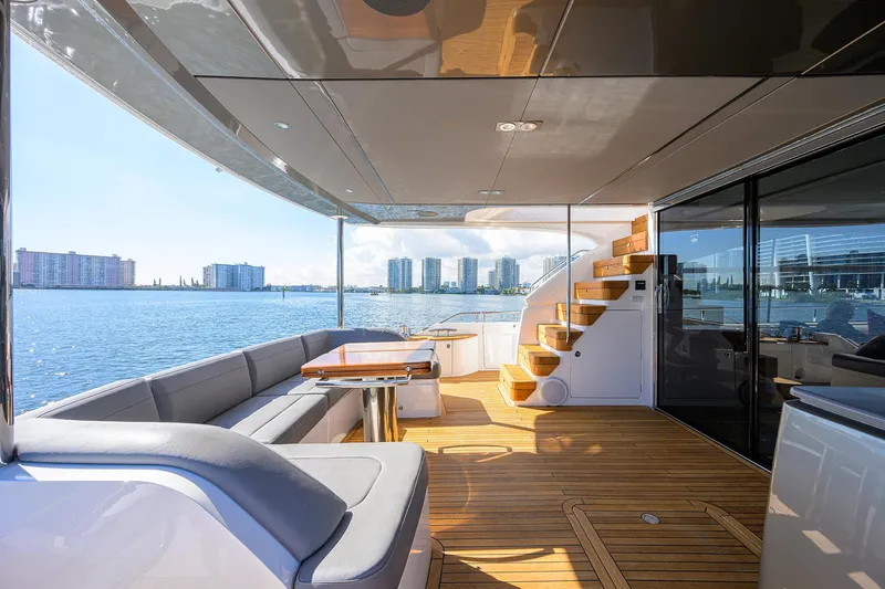 Escape Yacht Photos Pics 