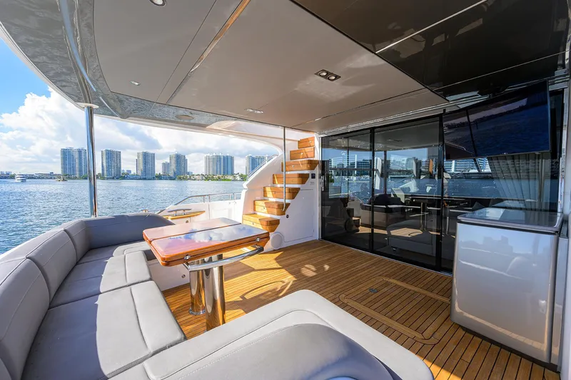 Escape Yacht Photos Pics 