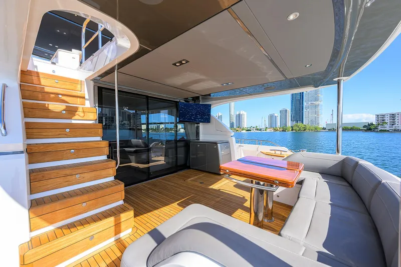 Escape Yacht Photos Pics 