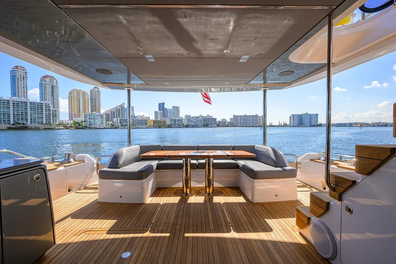 Escape Yacht Photos Pics 