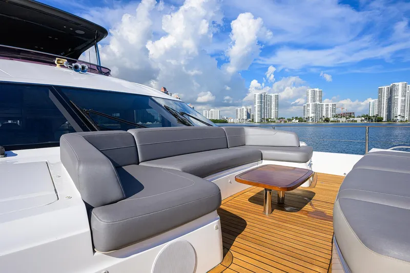 Escape Yacht Photos Pics 