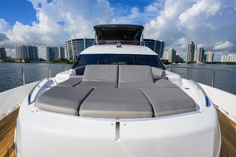 Escape Yacht Photos Pics 