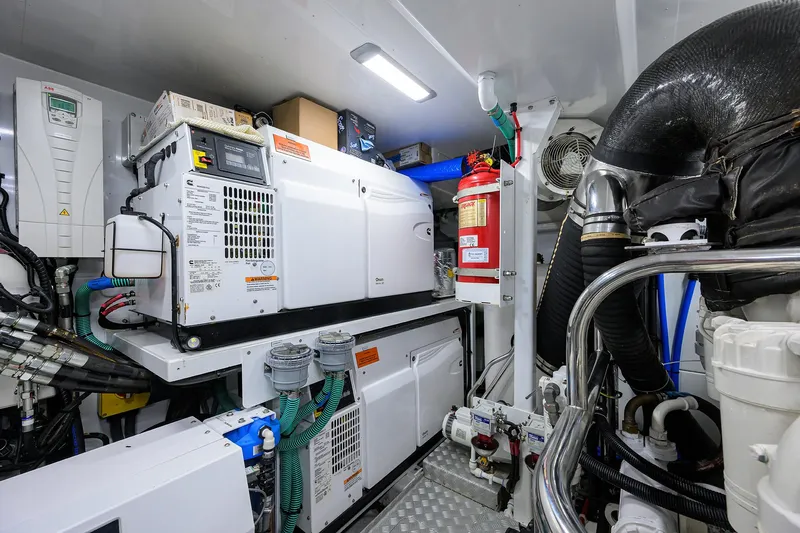 Escape Yacht Photos Pics 