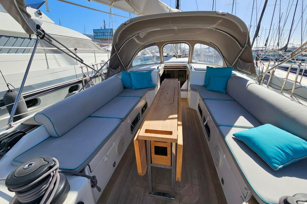 2021 Italia Yachts 54 