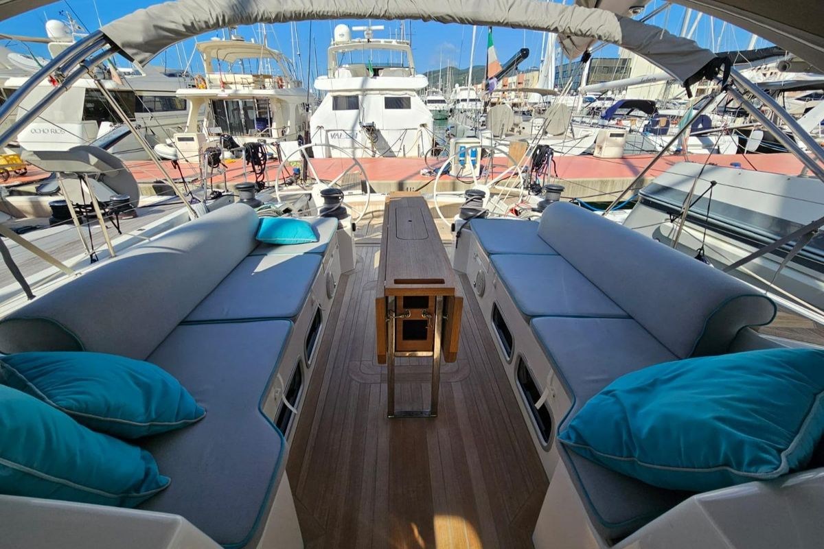 2021 Italia Yachts 54 