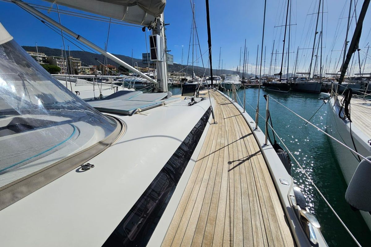2021 Italia Yachts 54 