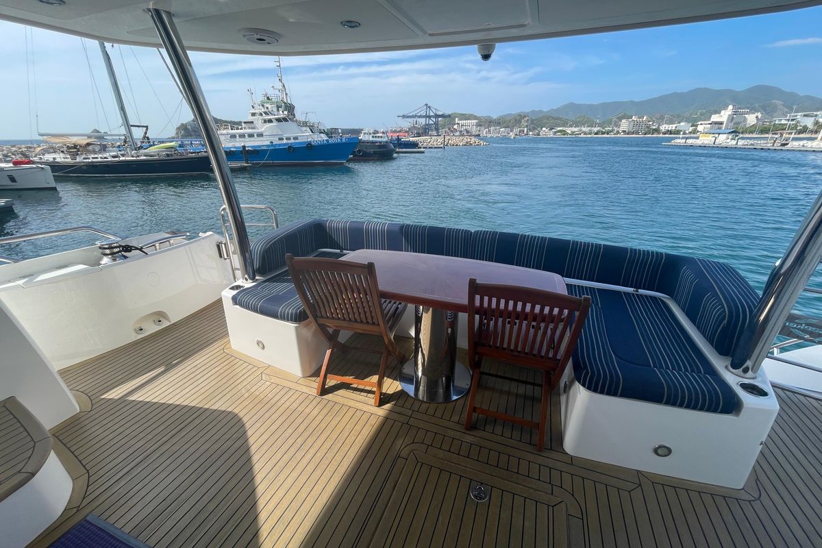 2012 Sunseeker 75 