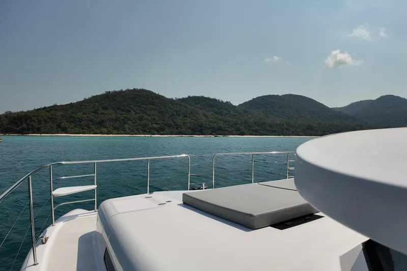  Yacht Photos Pics Luxury Longreach 58 yacht cruising near scenic coastline, 2026 model.