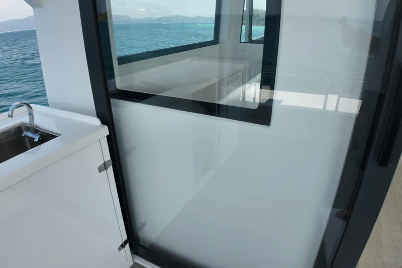  Yacht Photos Pics Modern Longreach 58 yacht interior with sleek design and ocean view, 2026 model.