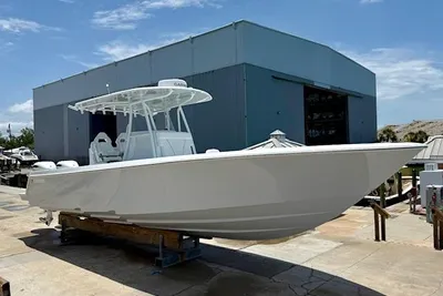 Contender 32 ST