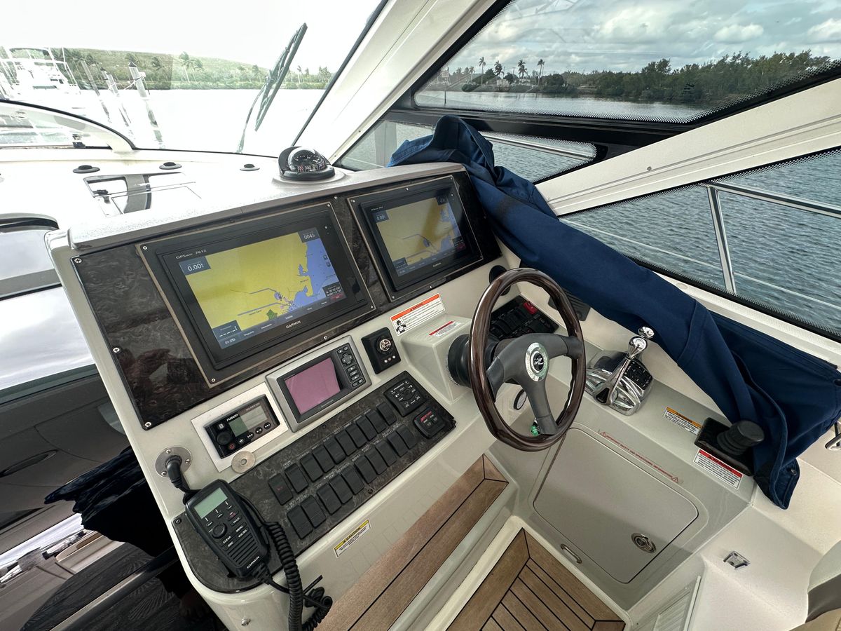 2010 Sea Ray 47 