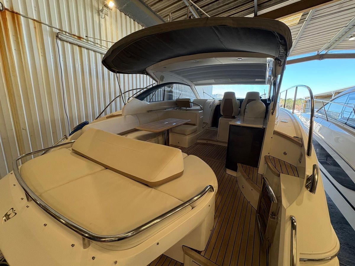 2015 Princess 42 