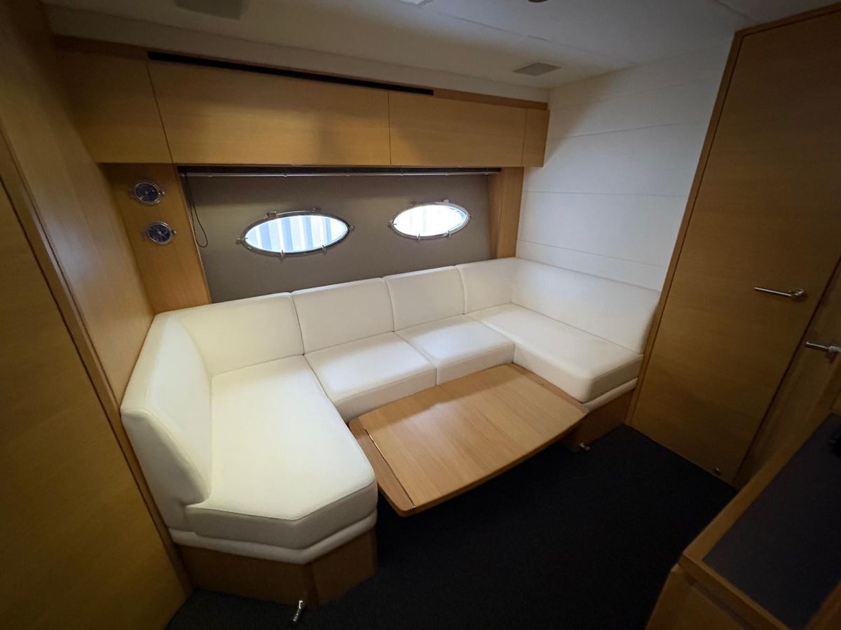 2015 Princess 42 