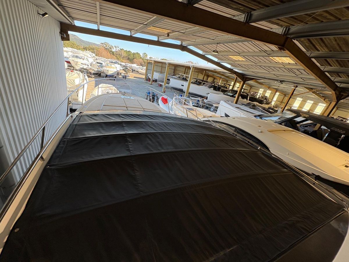 2015 Princess 42 