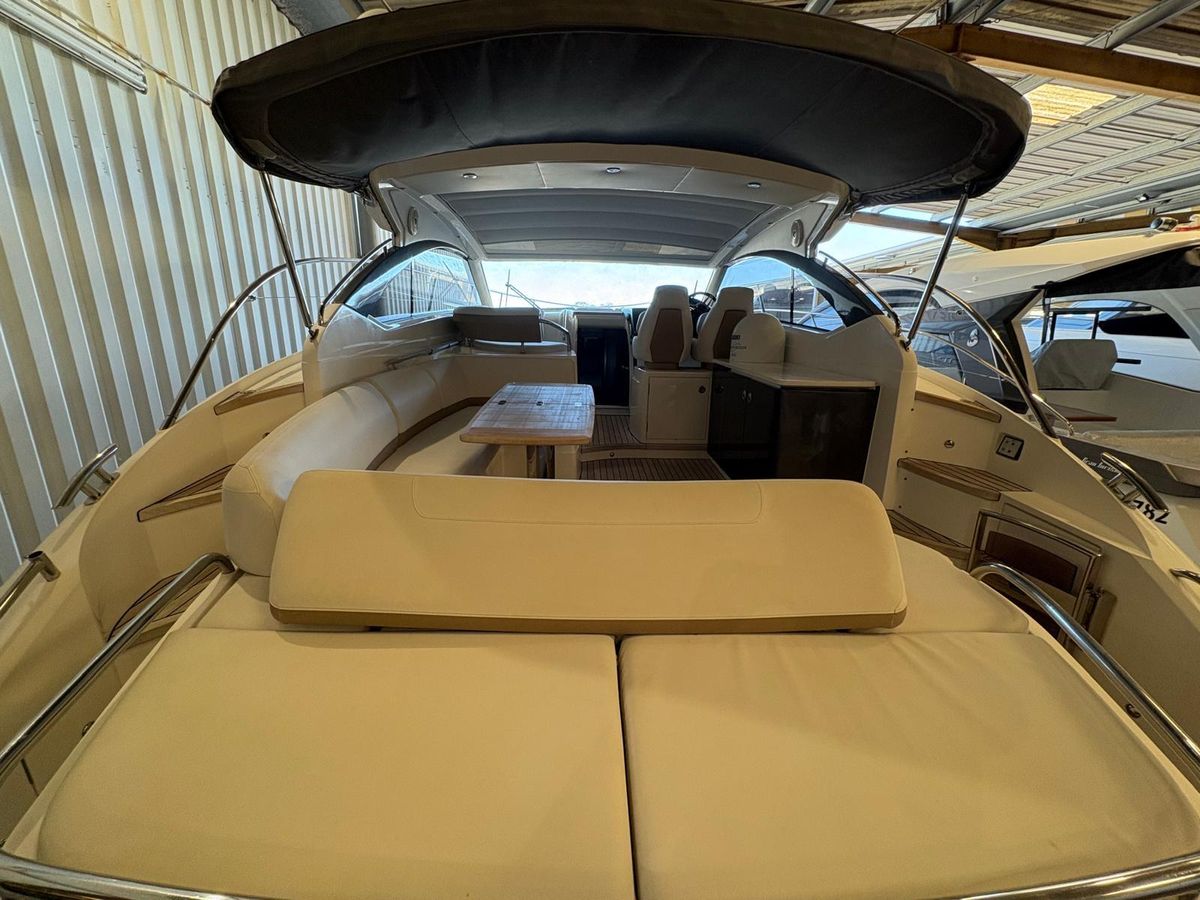 2015 Princess 42 