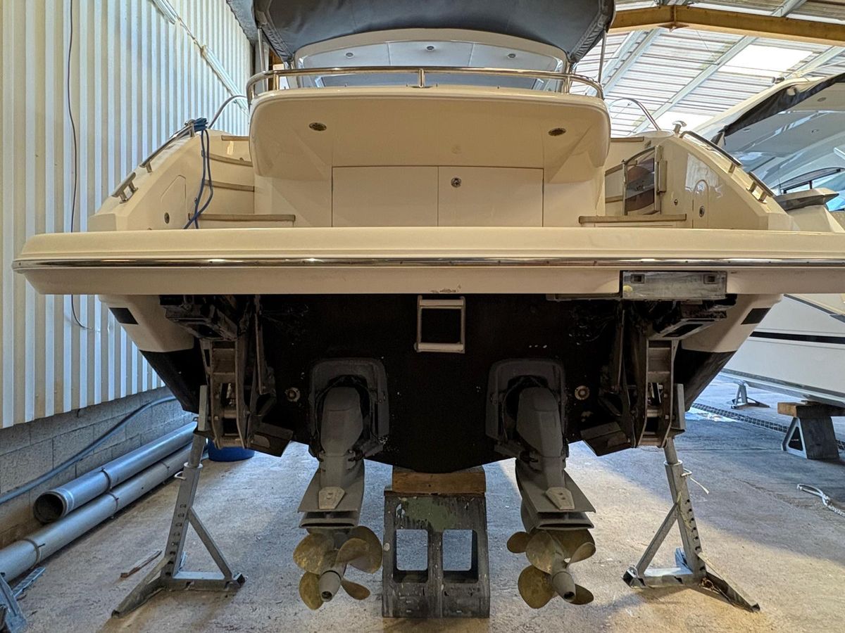 2015 Princess 42 