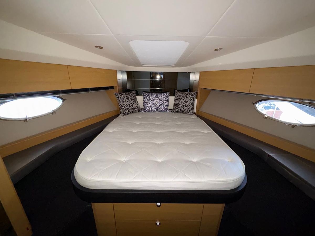 2015 Princess 42 