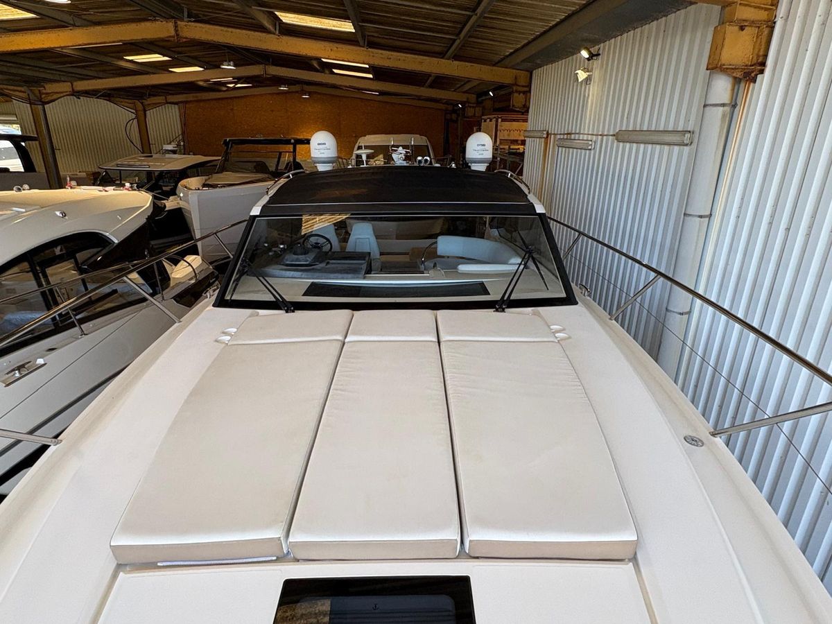 2015 Princess 42 