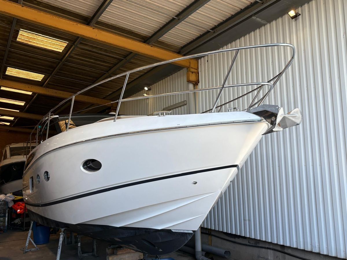 2015 Princess 42 