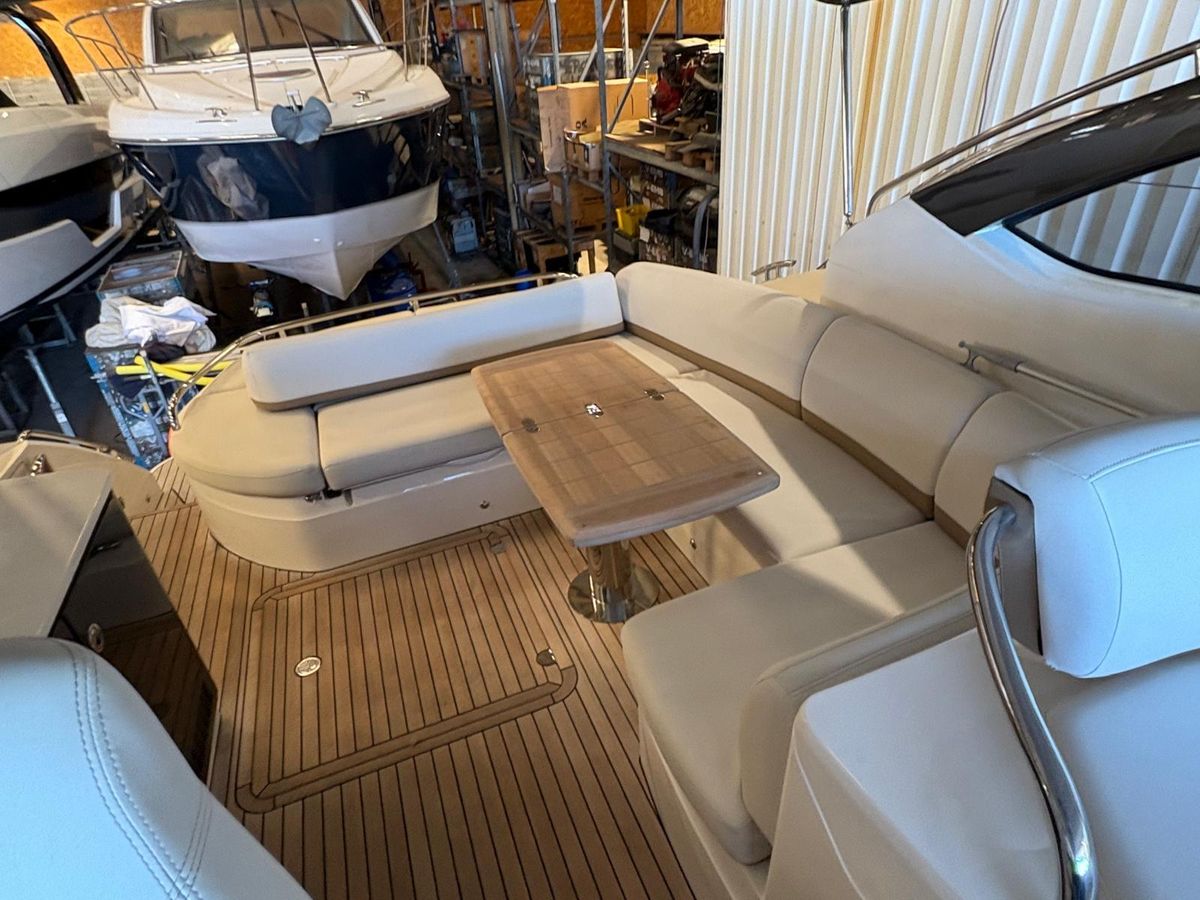 2015 Princess 42 