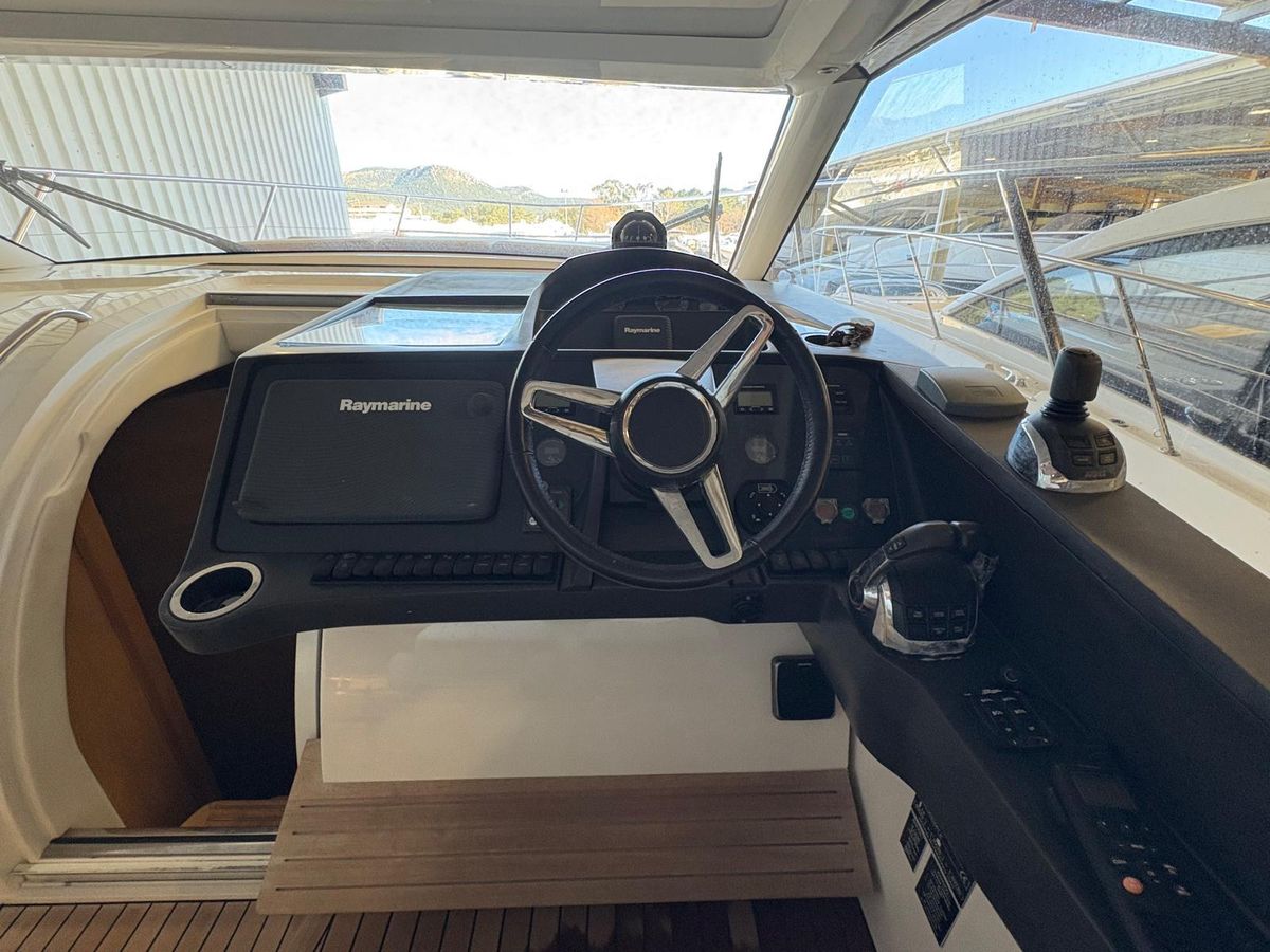 2015 Princess 42 
