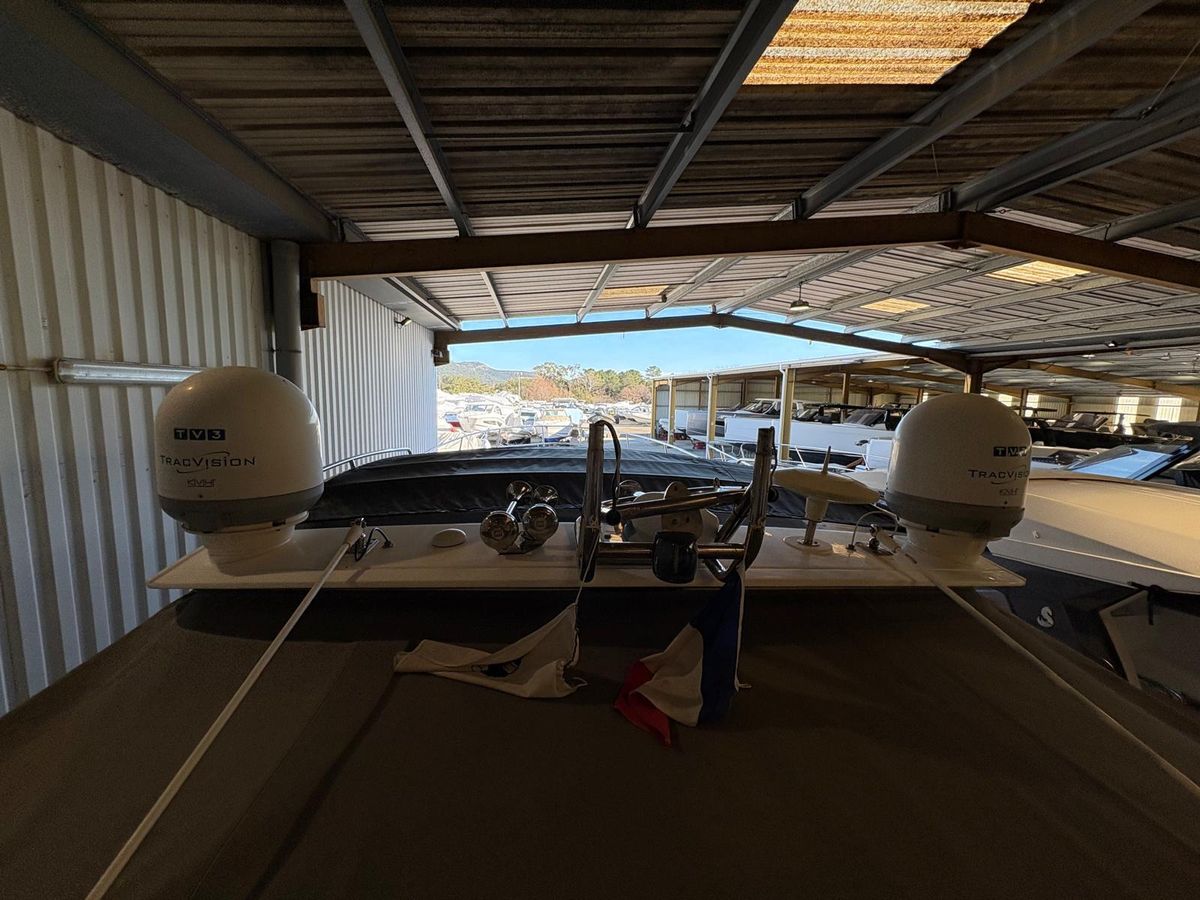 2015 Princess 42 