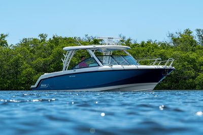 Boston Whaler 320 Vantage