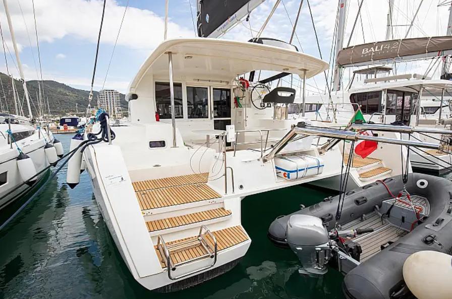 2019 Lagoon 40