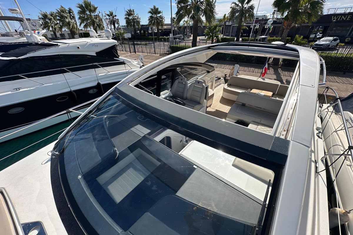 2020 Fairline 46 