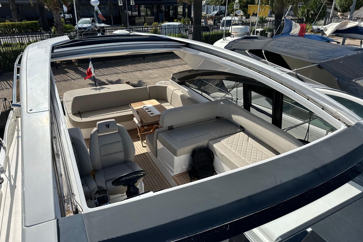 2020 Fairline 46 