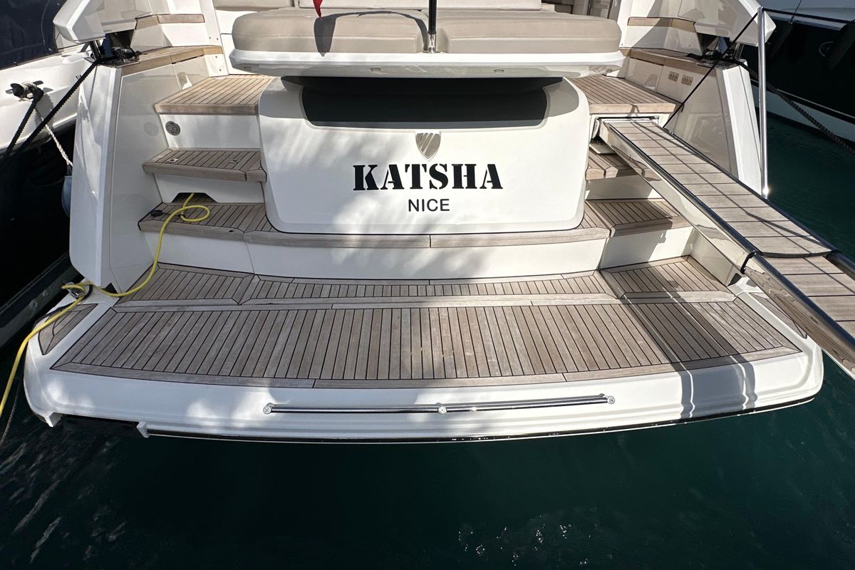 2020 Fairline 46 