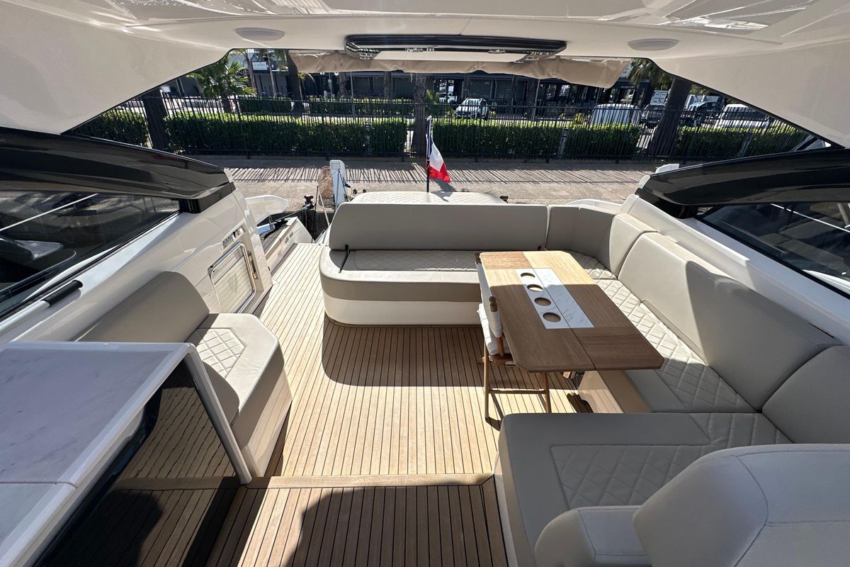 2020 Fairline 46 