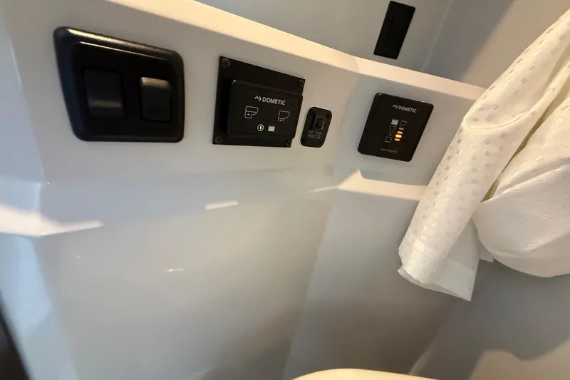  Yacht Photos Pics Control panel inside 2021 Cruisers Yachts 338 CX South Beach Bow Rider.