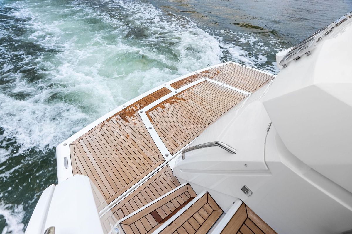2020 Sunseeker 52 