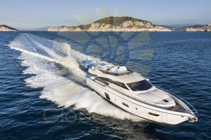 Ferretti Yachts 750