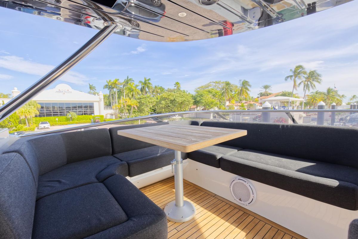 2018 Sunseeker 86 