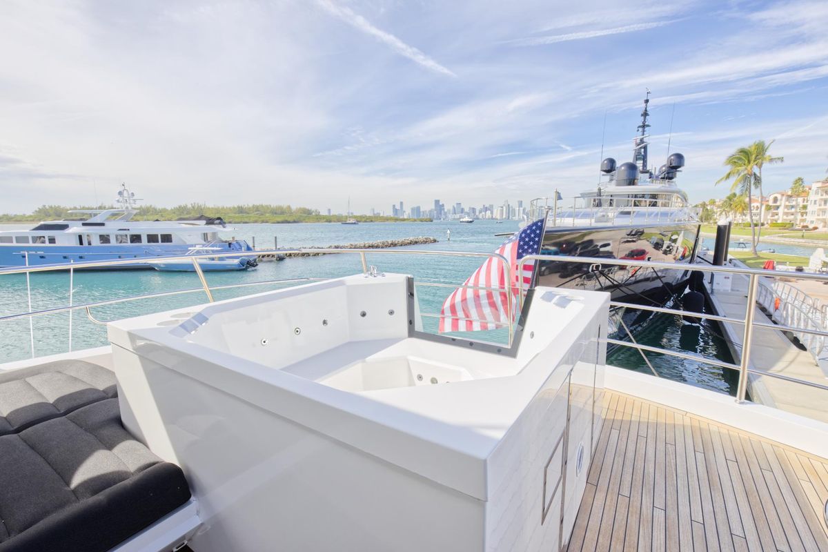 2018 Sunseeker 86 