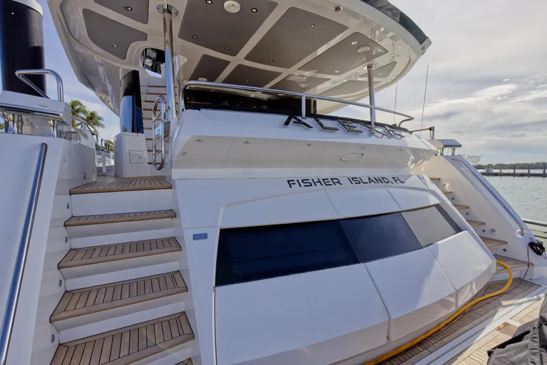Alexa Yacht Photos Pics 2018 Sunseeker 86 Yacht docked at Fisher Island, FL.
