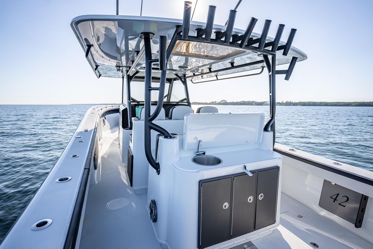2024 Yellowfin 42 