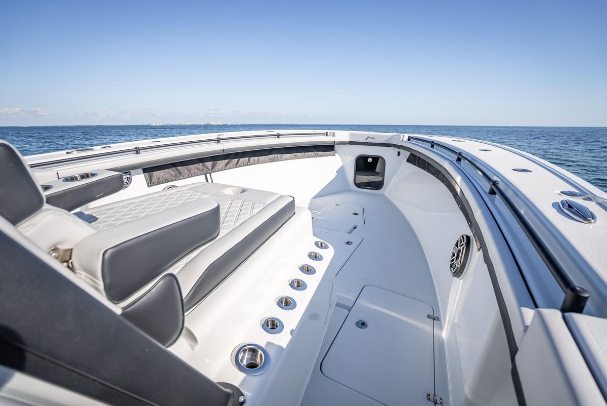 2024 Yellowfin 42 