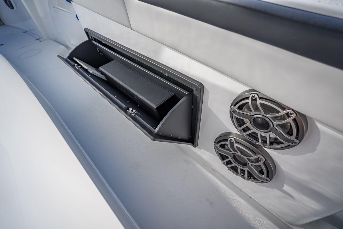 2024 Yellowfin 42 