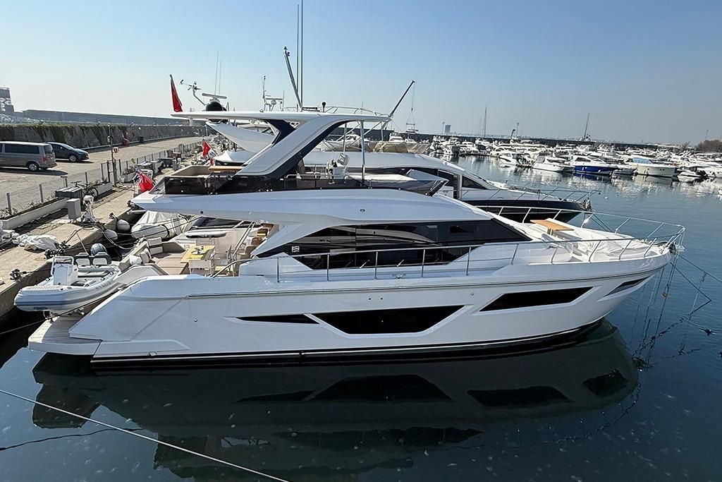 2025 Ferretti Yachts 59 