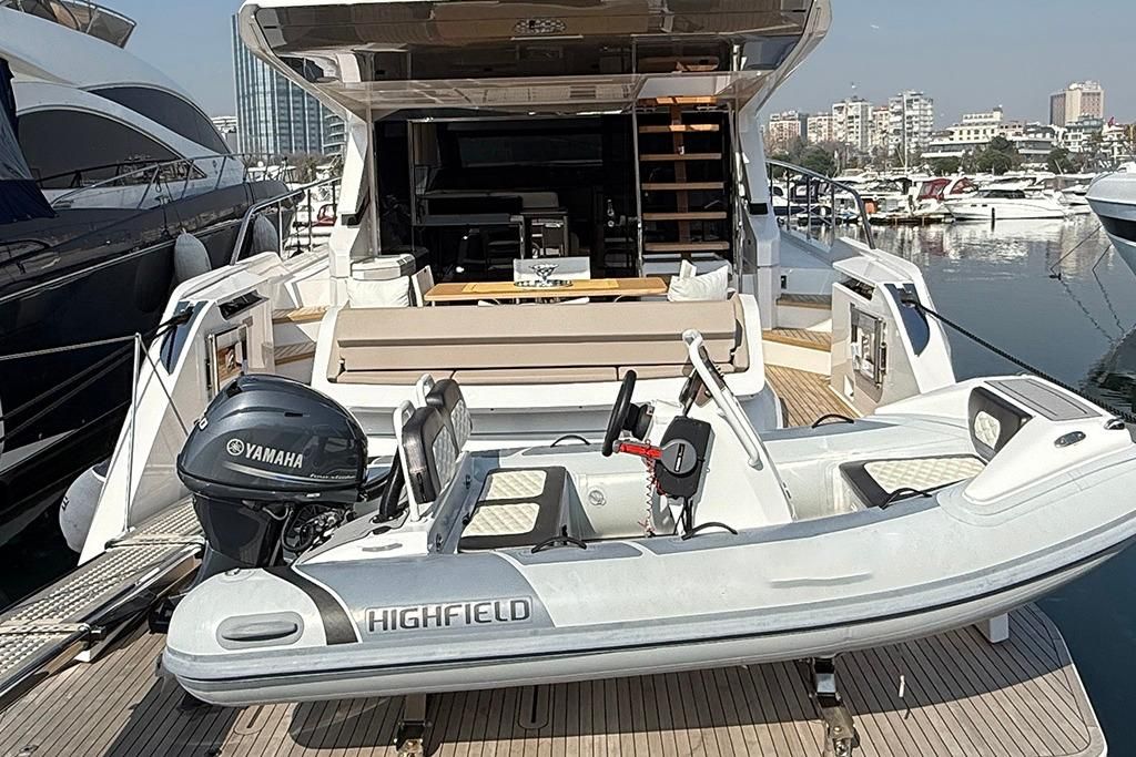 2025 Ferretti Yachts 59 